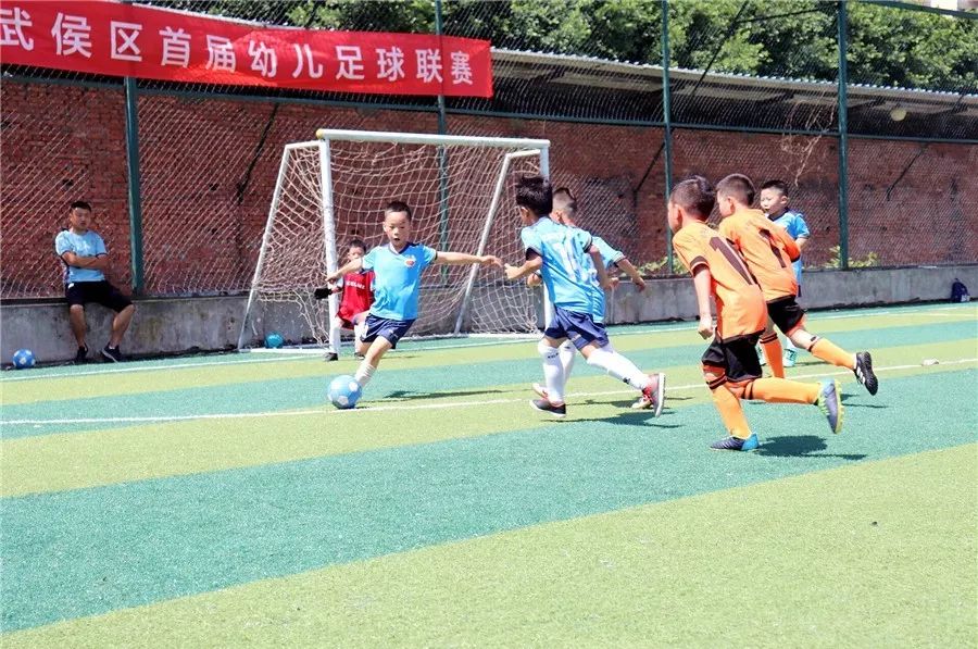 联赛足球小孩冠军名单_联赛足球小孩冠军是谁_小孩足球联赛的冠军