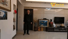 健身房运动拉伸方法_室内拉伸运动视频_健身房拉伸动作视频