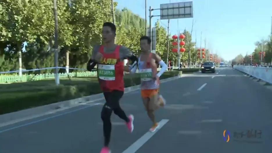 马拉松冠军配速表_马拉松冠军叫什么名字_马拉松运动员冠军