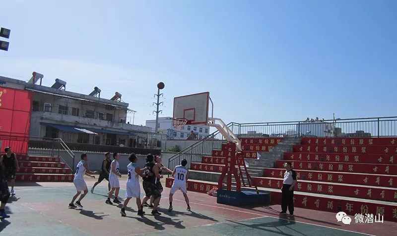 小学女队篮球比赛规则_小学女生篮球比赛战术_篮球规则小学生