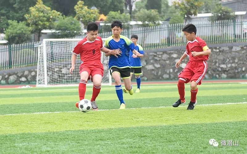 小学女生篮球比赛战术_篮球规则小学生_小学女队篮球比赛规则