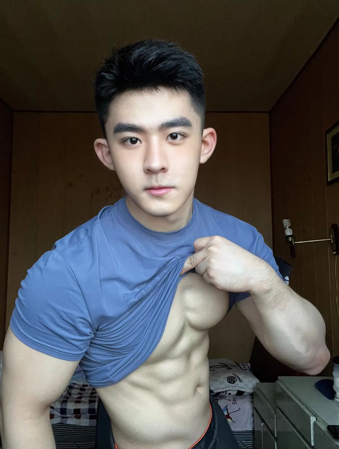 健身三角肌_三角肌健身视频_三角肌健身动作
