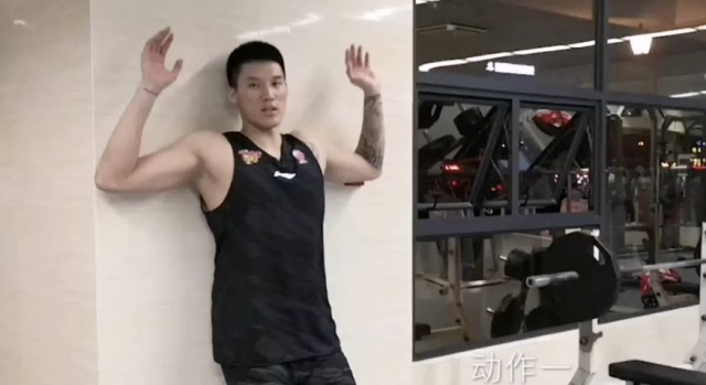 篮球视频技巧_篮球视频基础教学_怎样教别人练篮球技巧视频