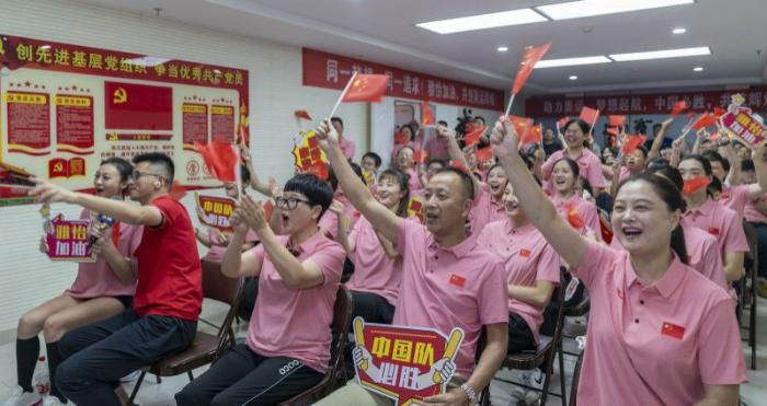 游泳奥运队冠军前中国是谁_中国游泳队奥运会历届金牌_中国游泳队前奥运冠军